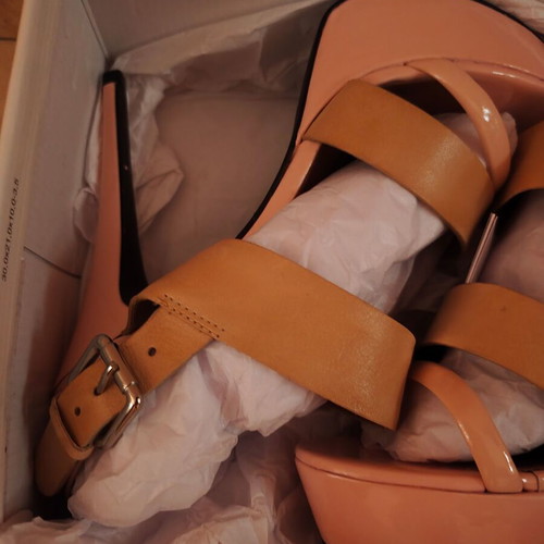 Vicenza Brazilian sandals new, pink camel leather high heels