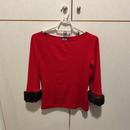 BSB blouse used red with fur details on cuffs
