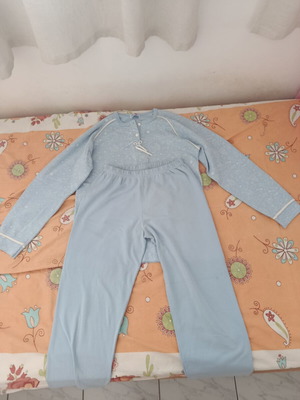 Pajama set like new, blue, comfortable for winter kids