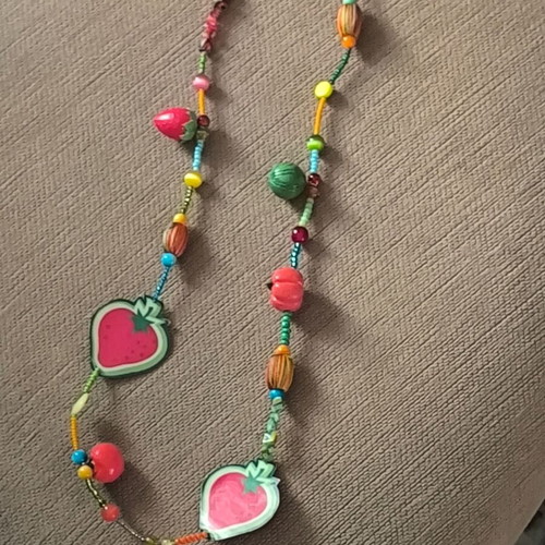 Children's necklace like new, long
