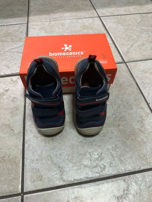Biomecanics size 24 leather athletic shoes like new, blue and red