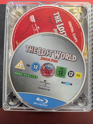 Jurassic Park Ultimate Trilogy Blu-ray like new
