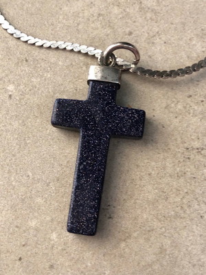 925 Silver Cross with Lapis Lazuli in excellent condition