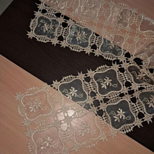 Set of 2 embroidered table runners