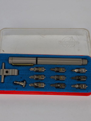 Markant Vintage GDR Technical Drawing Pen Set with 9 Nibs, Metal Plastic Case used