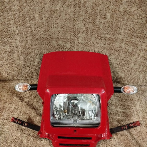 Collectible mask from old XL200R model in excellent condition