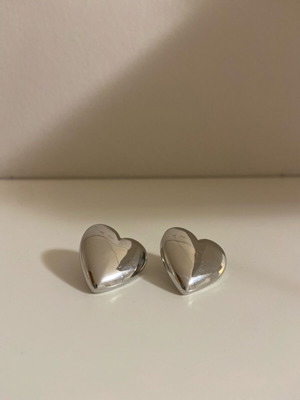 Heart-shaped earrings new, silver color