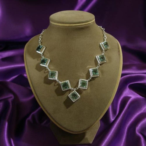 Fashion 925 silver necklace with green amethyst crystals new