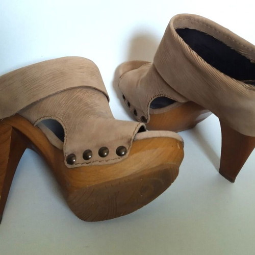 Nine West Peep Toe Mules Size 5.5 Used, Beige Brown Leather