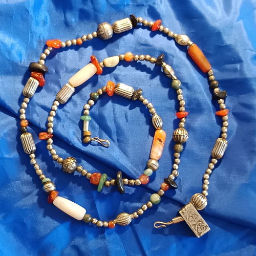 Vintage ‘80s Ethnic Tribal Nepal Necklace with Semi-Precious Stones and Metal Beads new, multicolor