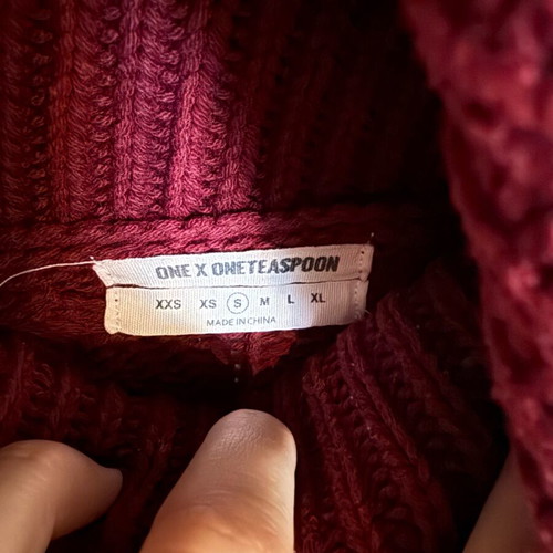 One Teaspoon knitted sweater like new, burgundy
