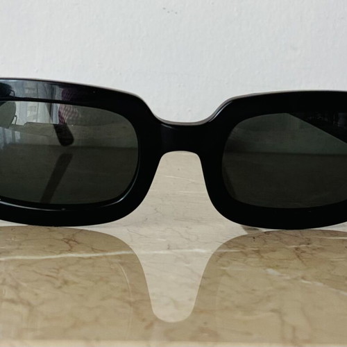 Genny vintage black sunglasses