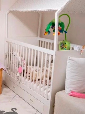 Ikea Stuva 15361 crib bed with mattress and drawers like new, white