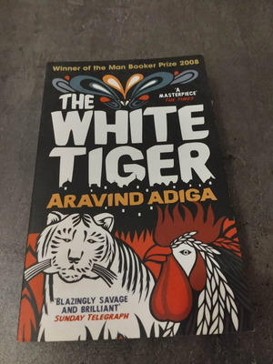 The White Tiger βιβλίο πολύ καλή κατάσταση, στα αγγλικά