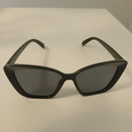 Classic black sunglasses new, unworn