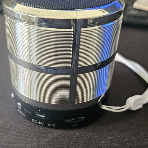 WSTER WS-887 Bluetooth portable speaker used