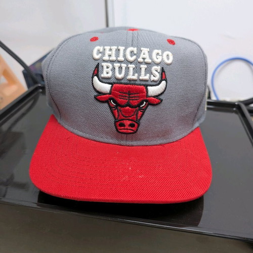 Mitchell & Ness Chicago Bulls hat like new