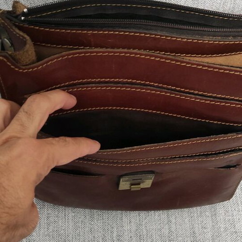 Leather Shoulder Bag Leopard like new, brown professional briefcase