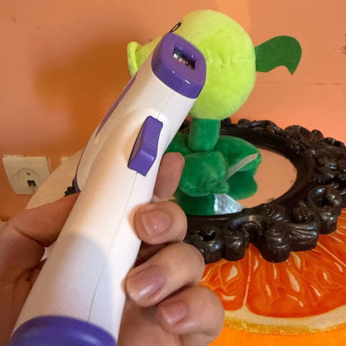 Digital Infrared Thermometer like new, contactless measurement