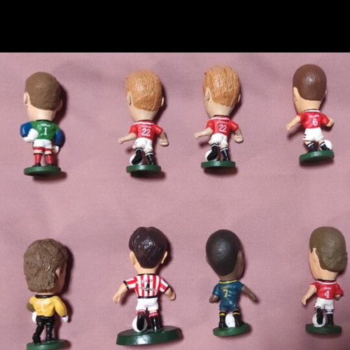 Football player figures new official replicas from Manchester United and Olympiacos