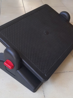 Office Footrest with 2 Positions like new