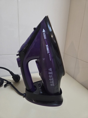 Ασύρματο ατμοσίδερο Tower CeraGlide T22008 2400W, μωβ