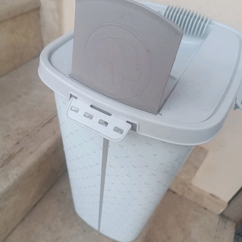 Rotho Plastic Feeder for Dog & Cat 25lt Beige like new