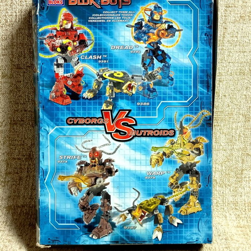 Mega Bloks Strife Transforming Blok Bots #9374, vintage 2003, sealed