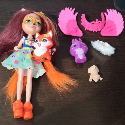 Enchantimals City Tails plastic dollhouse and Enchantimals Mermaid used