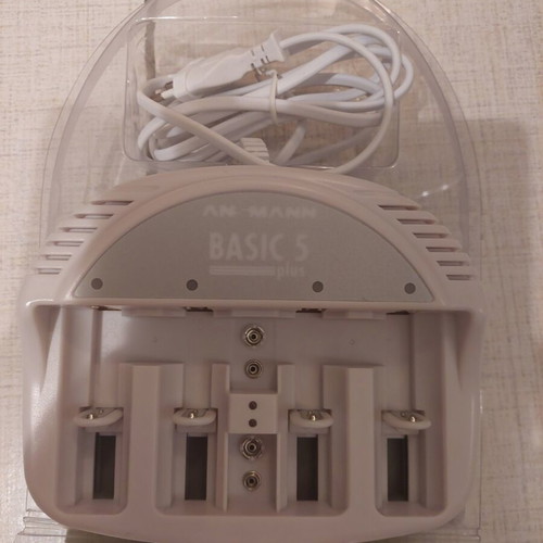 Ansmann Basic 5 Plus desktop charger like new