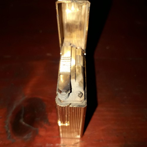 S.T.DUPONT lighter used with black Chinese lacquer