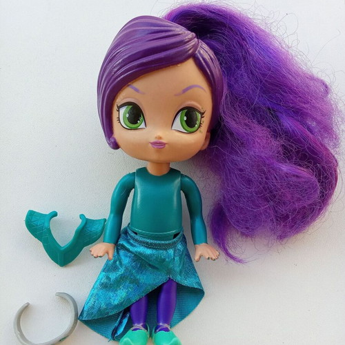 Zeta doll from Shimmer and Shine used
