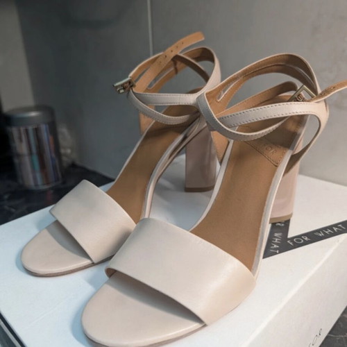 What For high-heeled sandals, size 38, beige