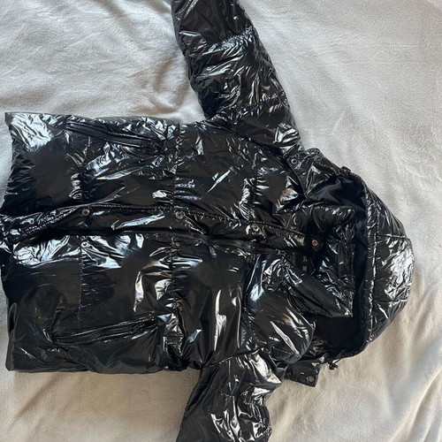 Staff black puffer jacket like new, size M