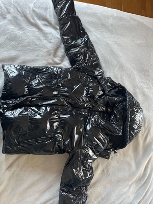 Staff black puffer jacket like new, size M