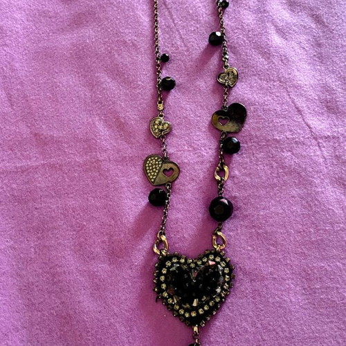 Vintage Statement Necklace with Black Heart, Zirconia & Romantic Gothic Details used