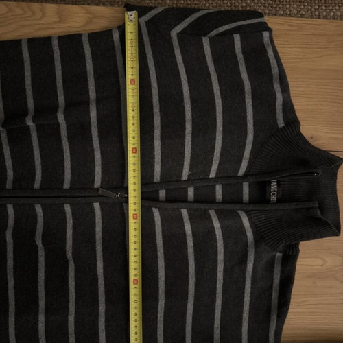 Liangcheng gray striped cardigan like new