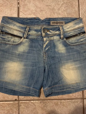 Attrattivo denim shorts like new, medium size, blue