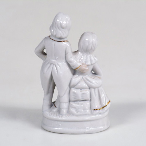 Porcelain decorative couple used, romantic moment of the '80s