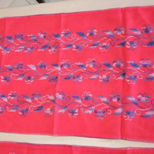 Table linens large and small with 2 napkins new