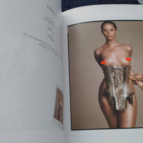 Pirelli Calendar Classics book like new, English
