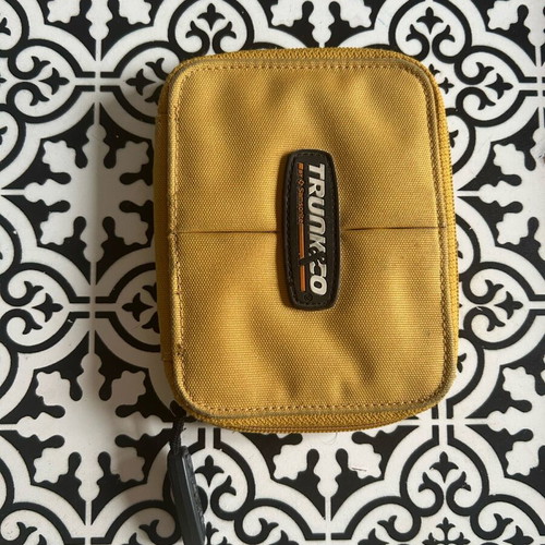 Samsonite wallet used, yellow with zipper closure