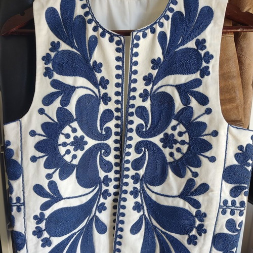 Zara Boho Chic Folk Vest Like New, White and Blue, XS