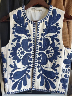 Zara Boho Chic Folk Vest Like New, White and Blue, XS