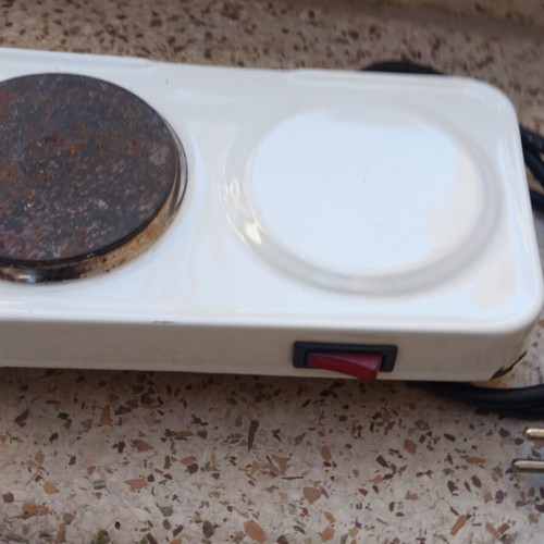 Electric hot plate for coffee