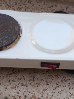 Electric hot plate for coffee