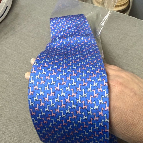 Tie new blue