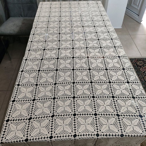 Handmade Crochet Tablecloth like new, 1.85m x 1.45m, vintage 1980s