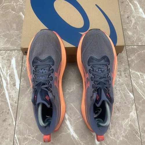 Asics Superblast 2 athletic shoes like new, size 43.5