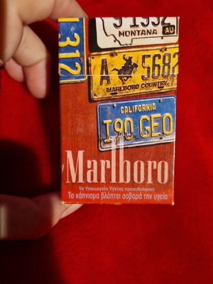 Marlboro πακέτο συλλεκτικό μεταχειρισμένο, μόνο το κουτί